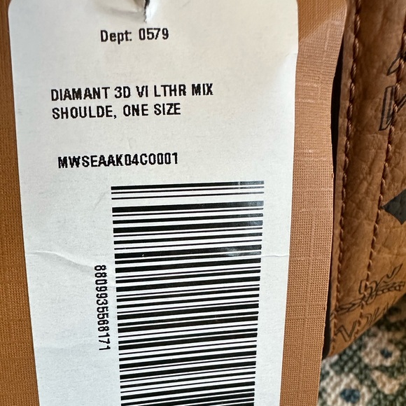 MCM DIAMANT LEATHER CROSSBODY BAG - Picture 17 of 17